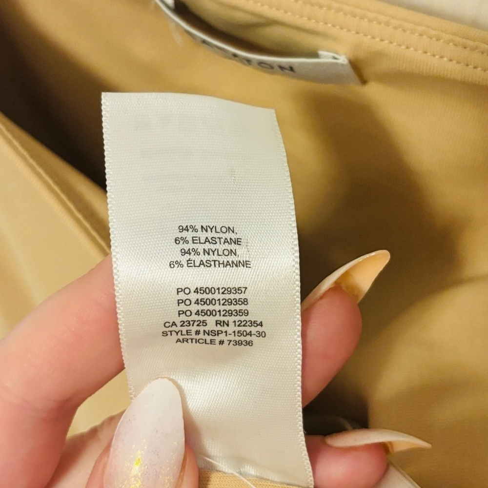 Aritzia Babaton Contour Ace Square Neck Body Suit SZ Medium - Picture 6 of 8